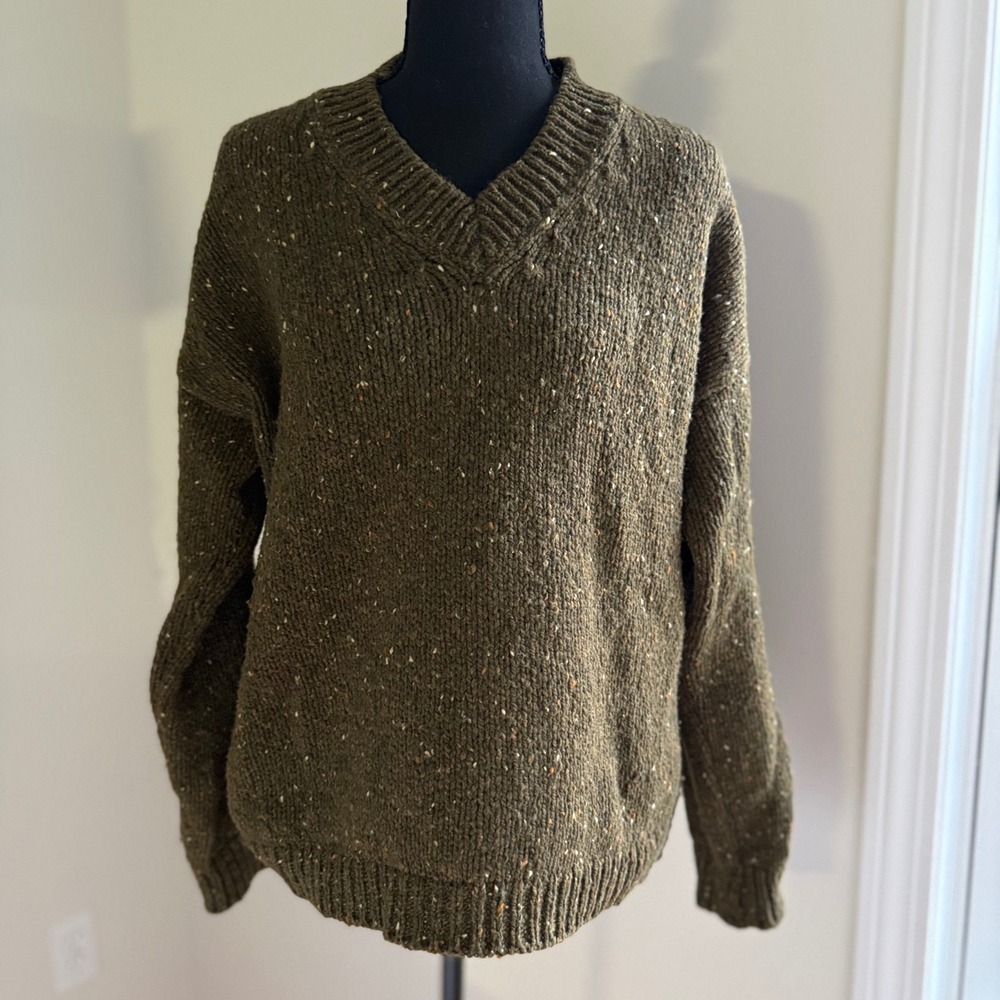 Fisherman Out of Ireland 100% Merino Wool Donegal Tweed V-Neck Sweater M